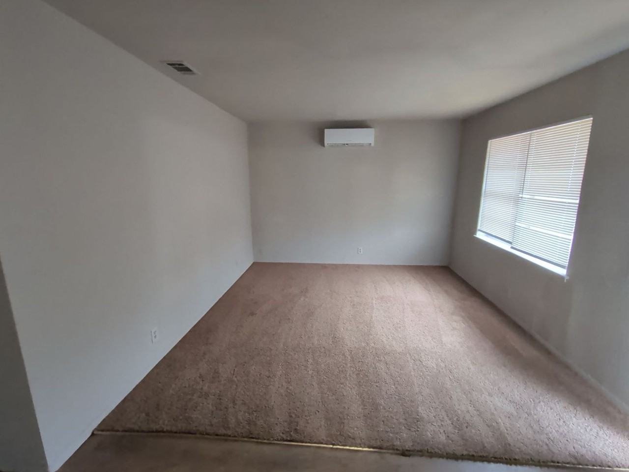 1718 Mignon Dr - Photo 5 of 7