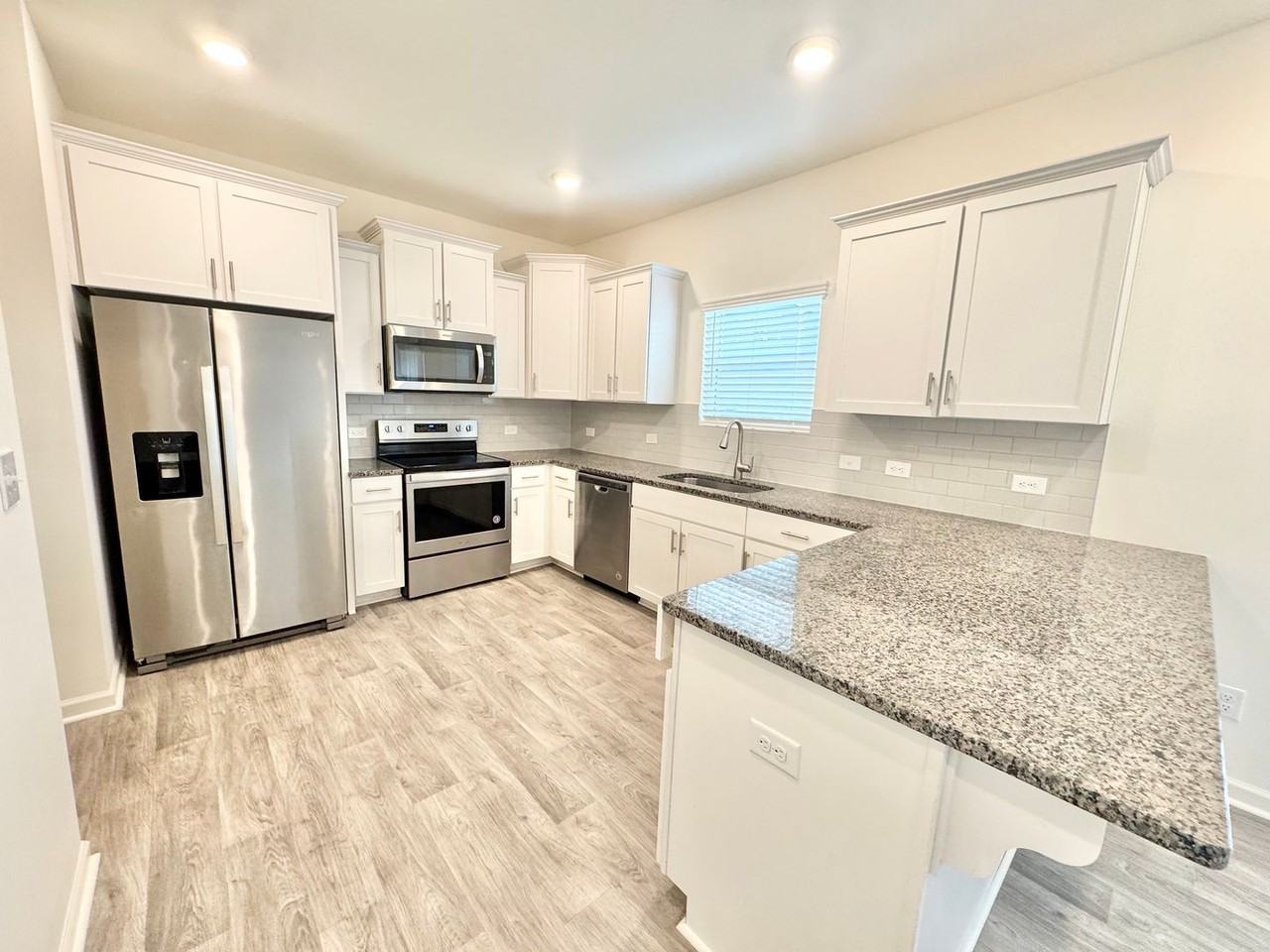 7020 Duncan Acres Dr - Photo 3 of 13