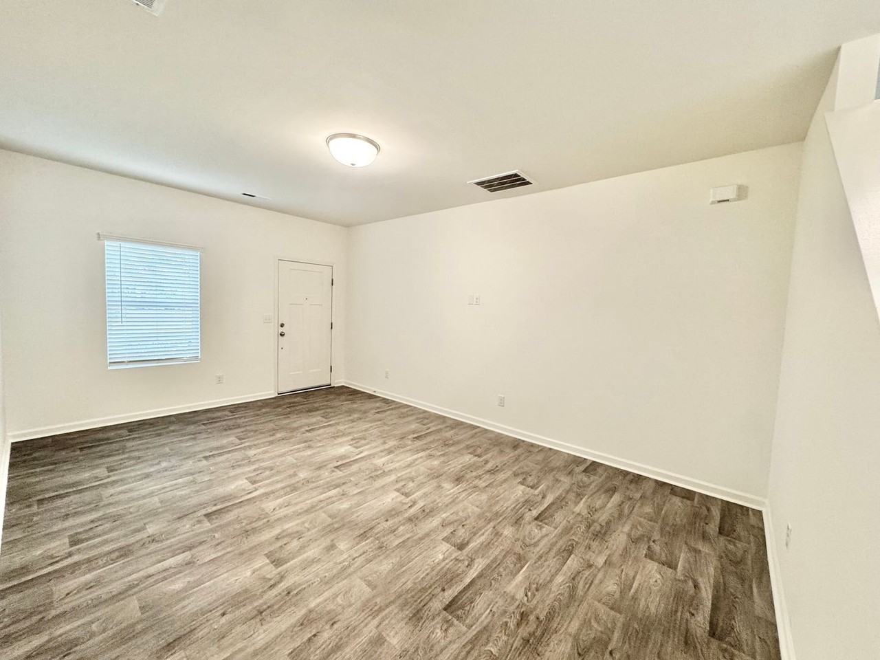 7020 Duncan Acres Dr - Photo 4 of 13