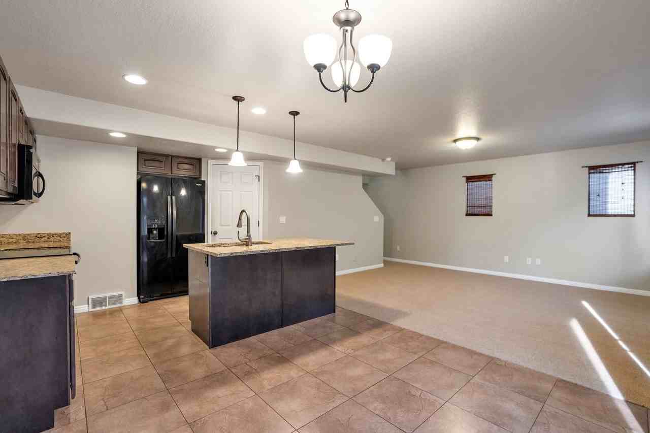 2468 S Gilmour St - Photo 2 of 15