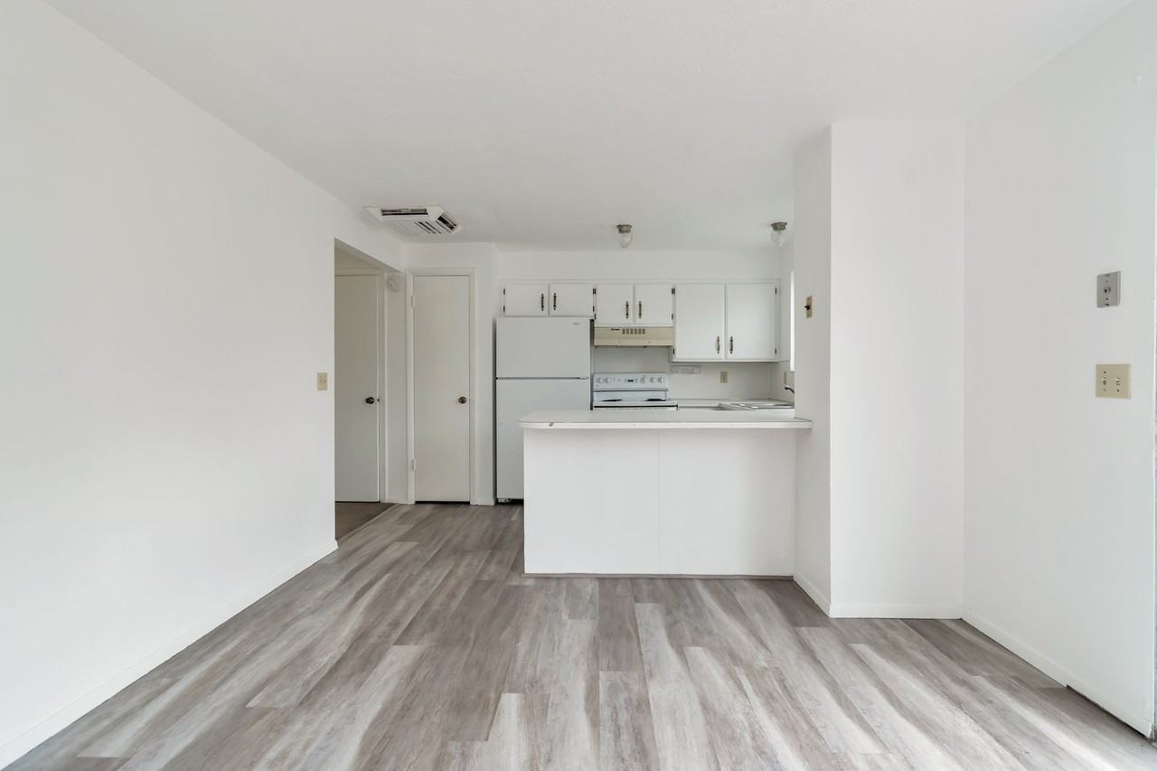 5665 W 3980 S - Photo 4 of 16