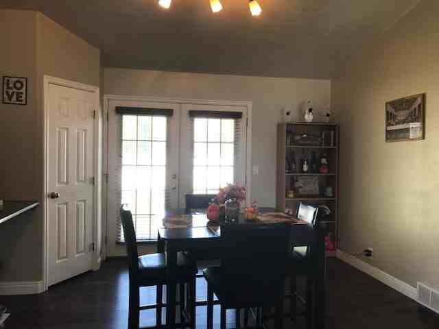 1220 N 250 W - Photo 4 of 19