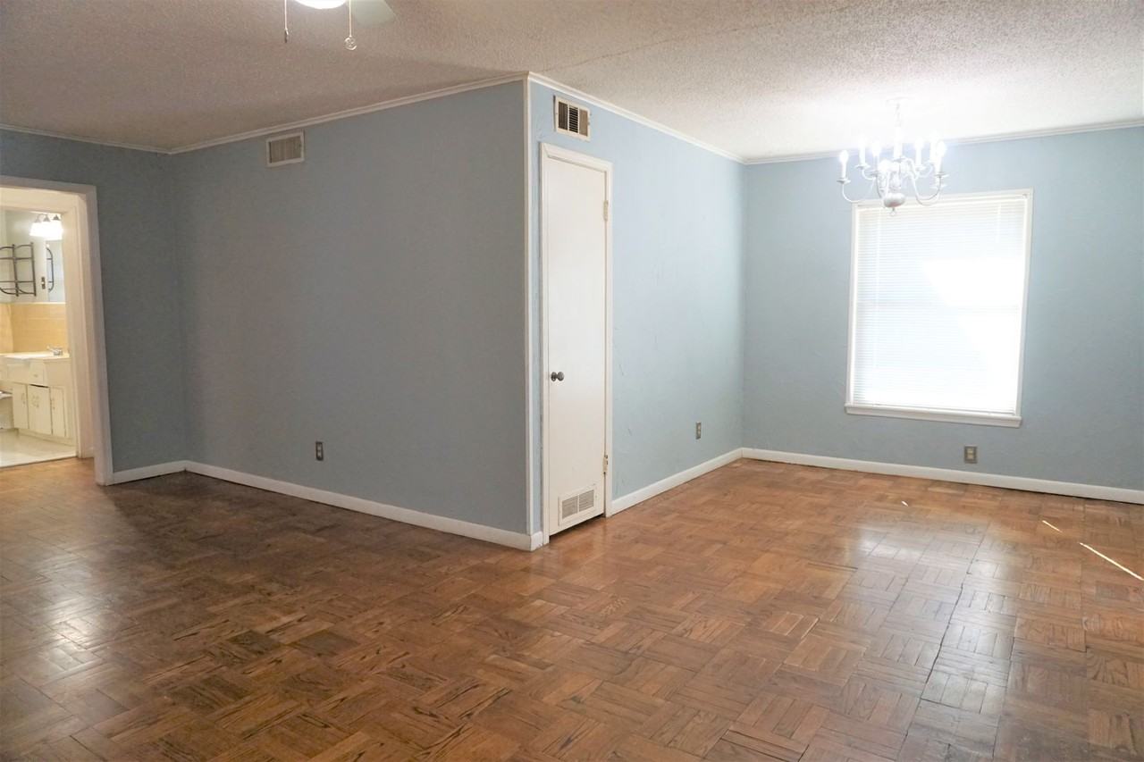 3716 Nw 18th St - Photo 3 of 37