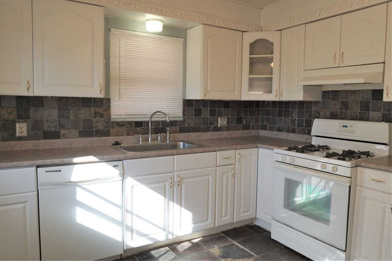 3716 Nw 18th St - Photo 5 of 37