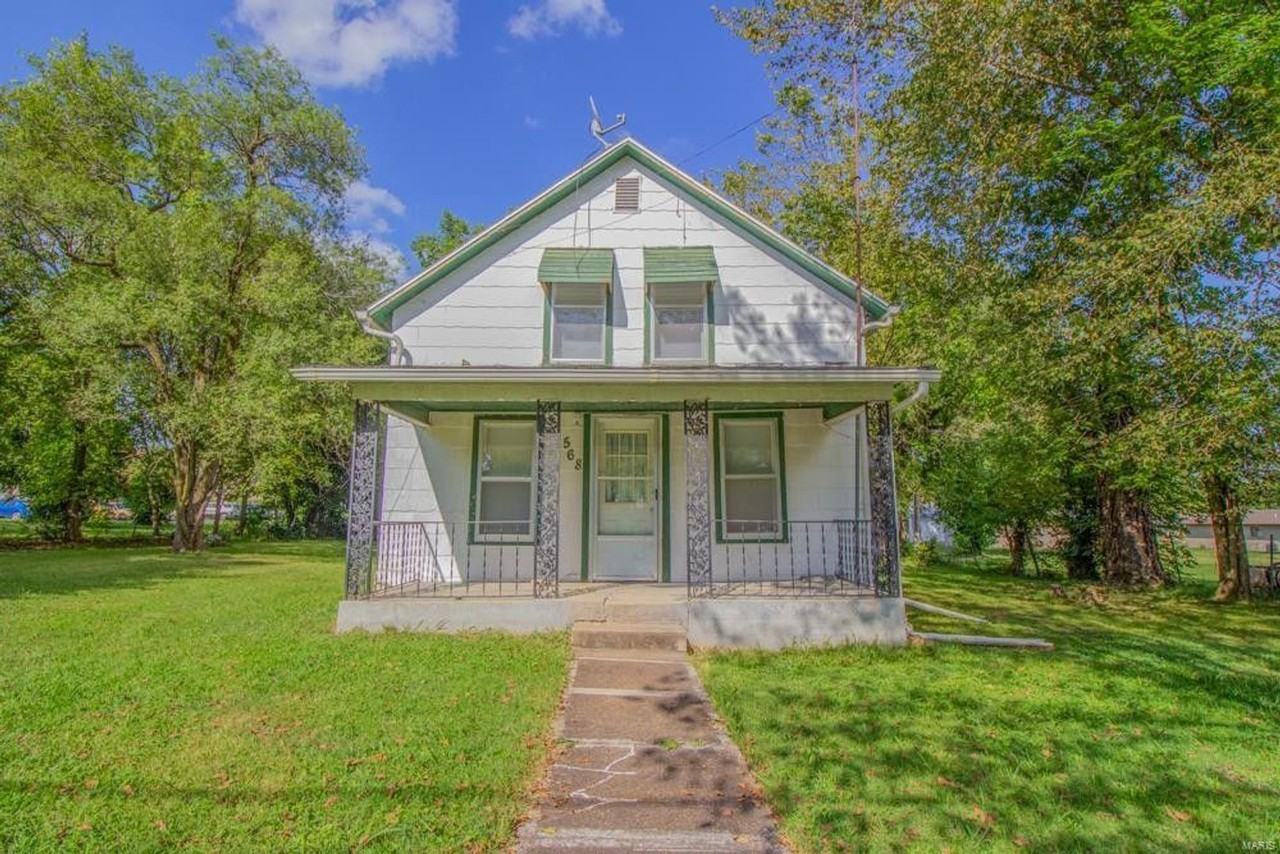 568 Catherine St - Photo 7 of 13