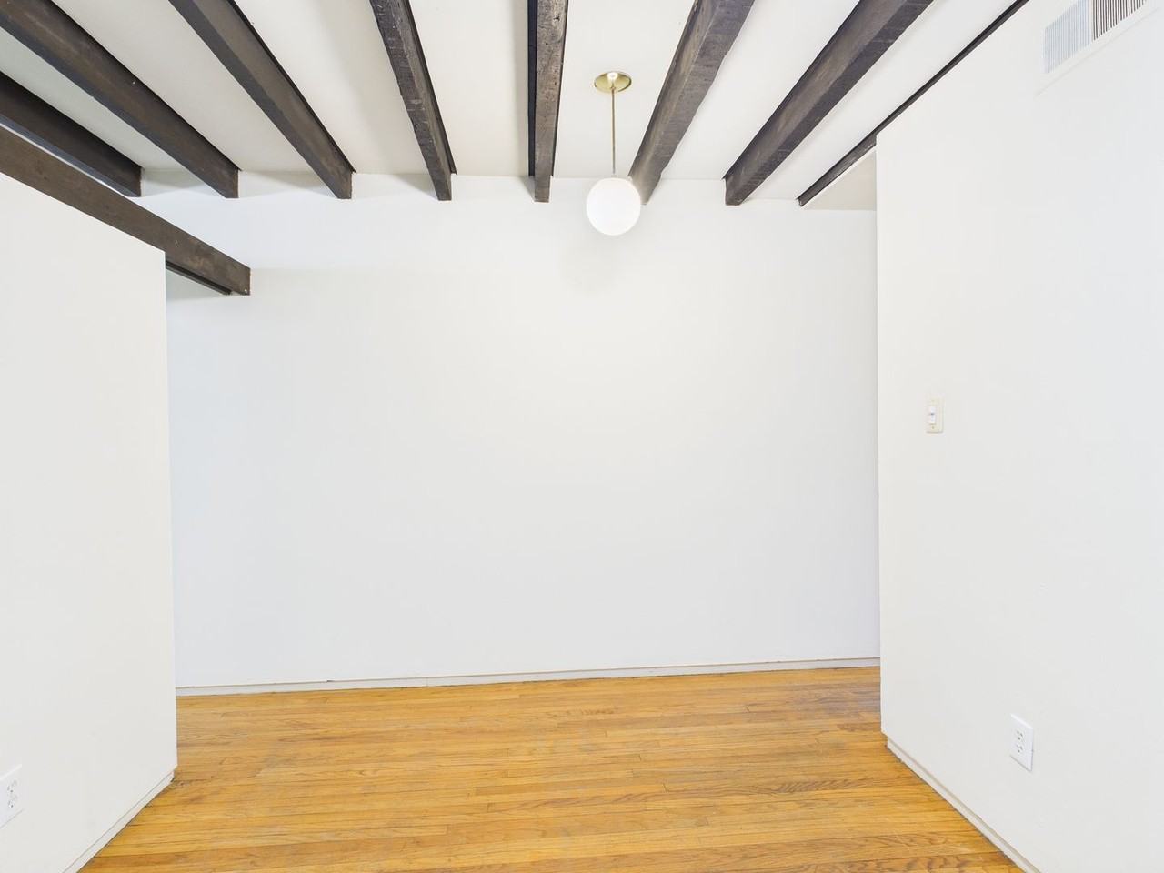 236 Spruce St - Photo 6 of 20