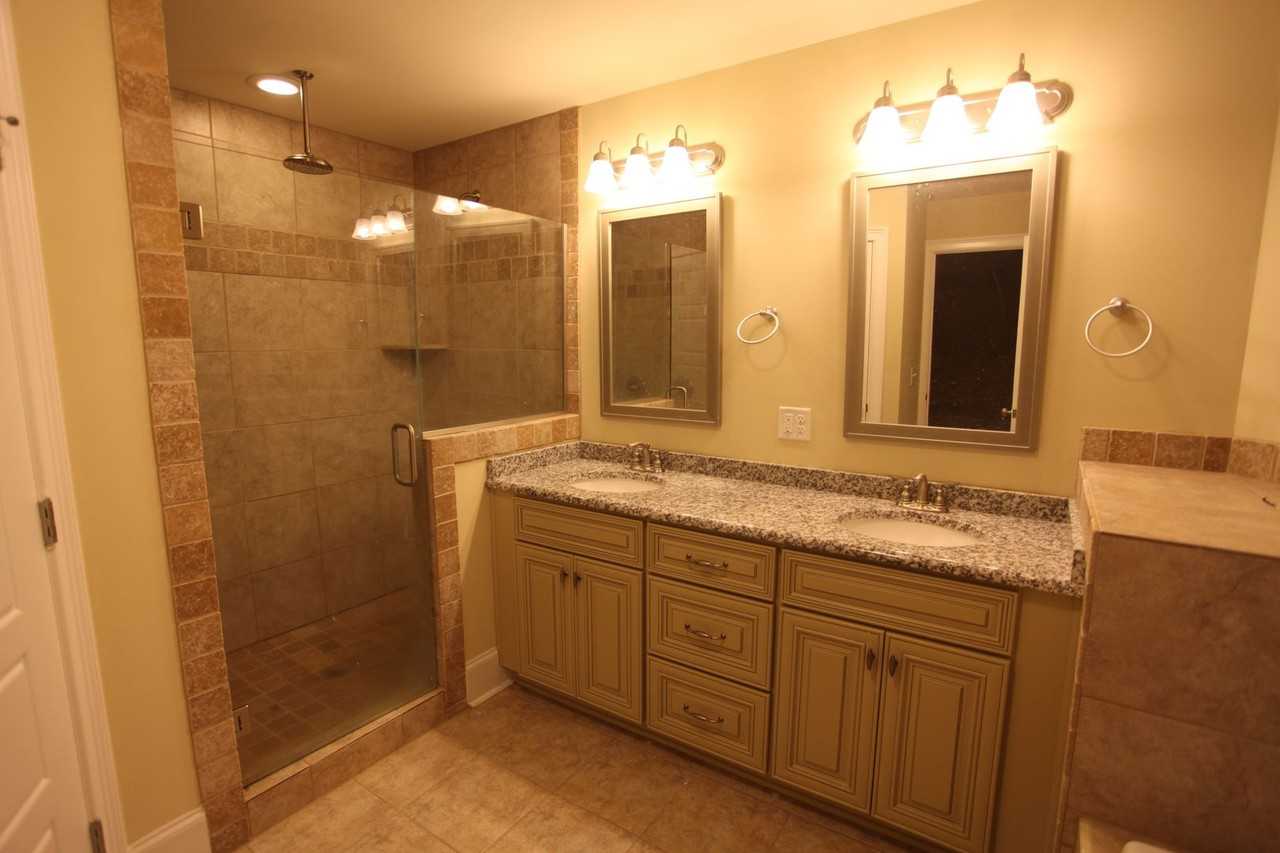 693 Banbury St - Photo 4 of 21