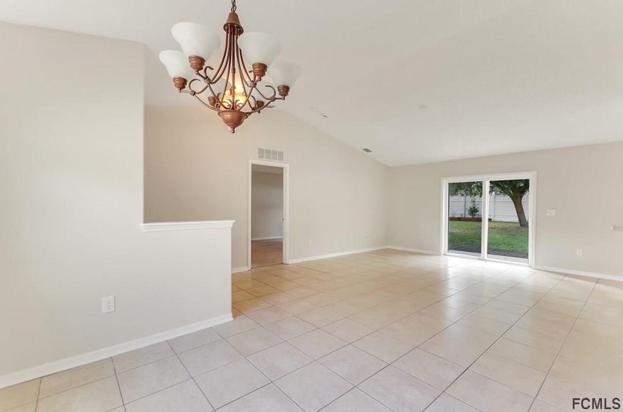 10 Sea Beacon Pl - Photo 2 of 16