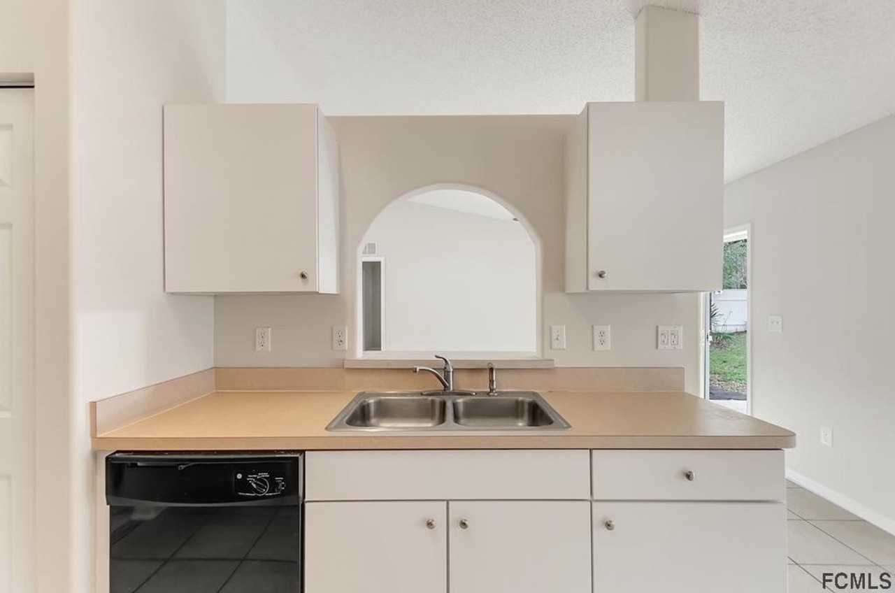 10 Sea Beacon Pl - Photo 7 of 16