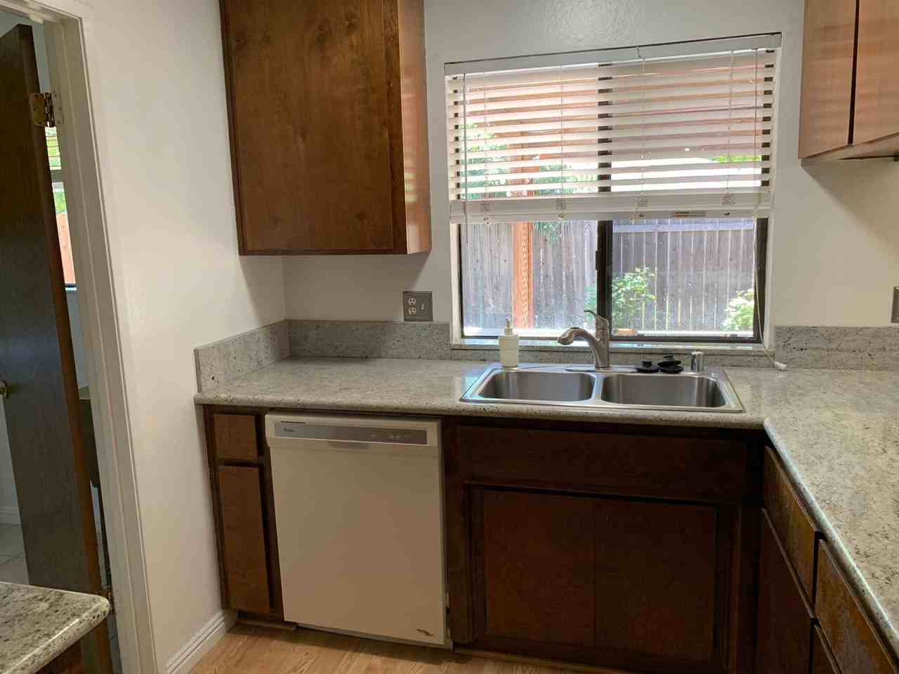 3313 Monterey Ave - Photo 6 of 22