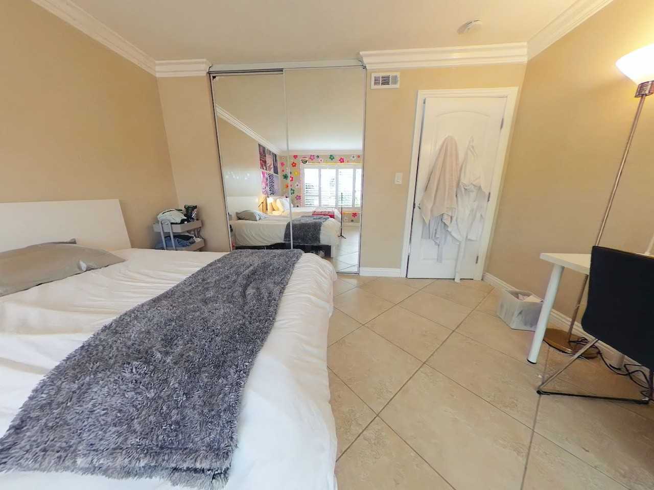 4865 Campanile Dr - Photo 6 of 40