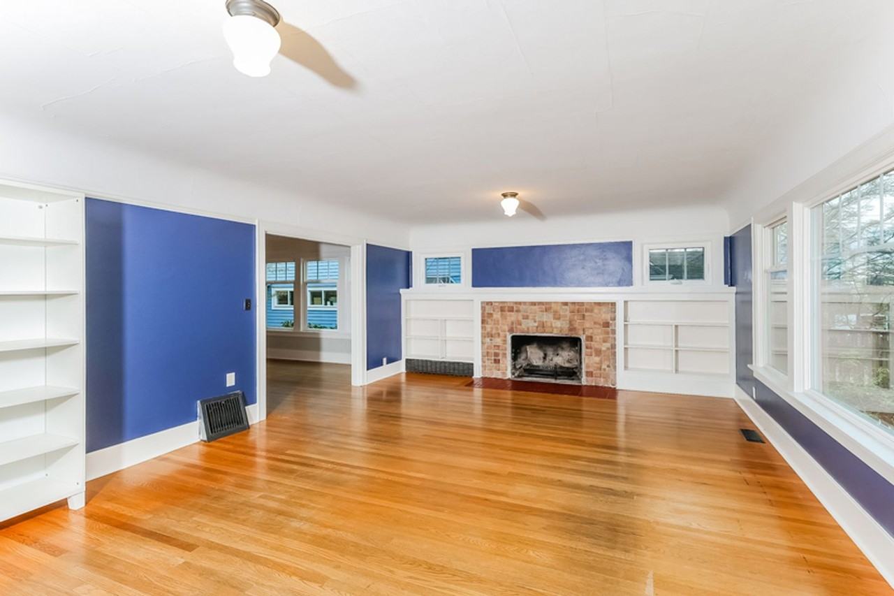 7048 17th Ave Ne - Photo 3 of 29