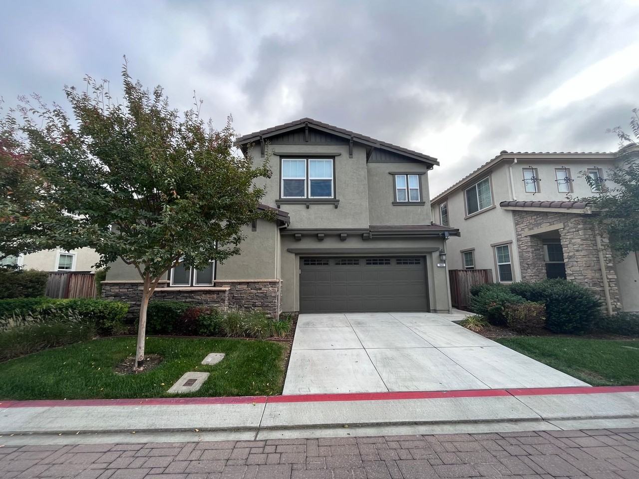 940 Cardoza Ln - Photo 2 of 18