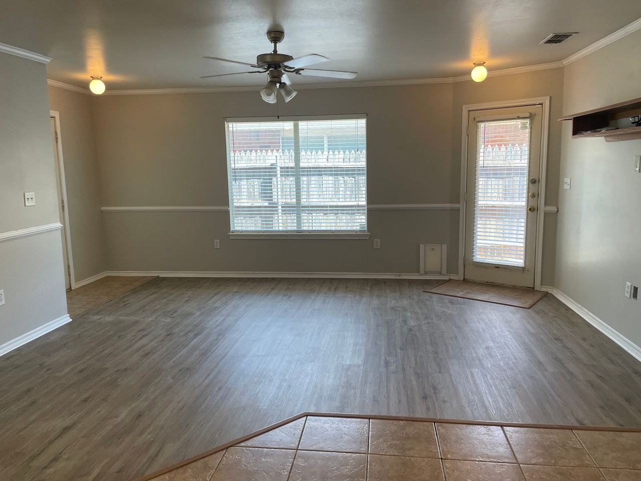 706 N Englewood Ave - Photo 2 of 13