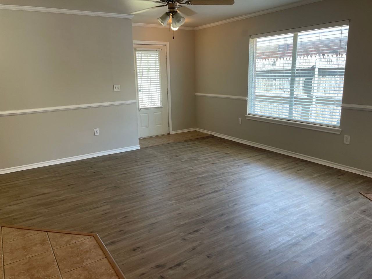 706 N Englewood Ave - Photo 3 of 13