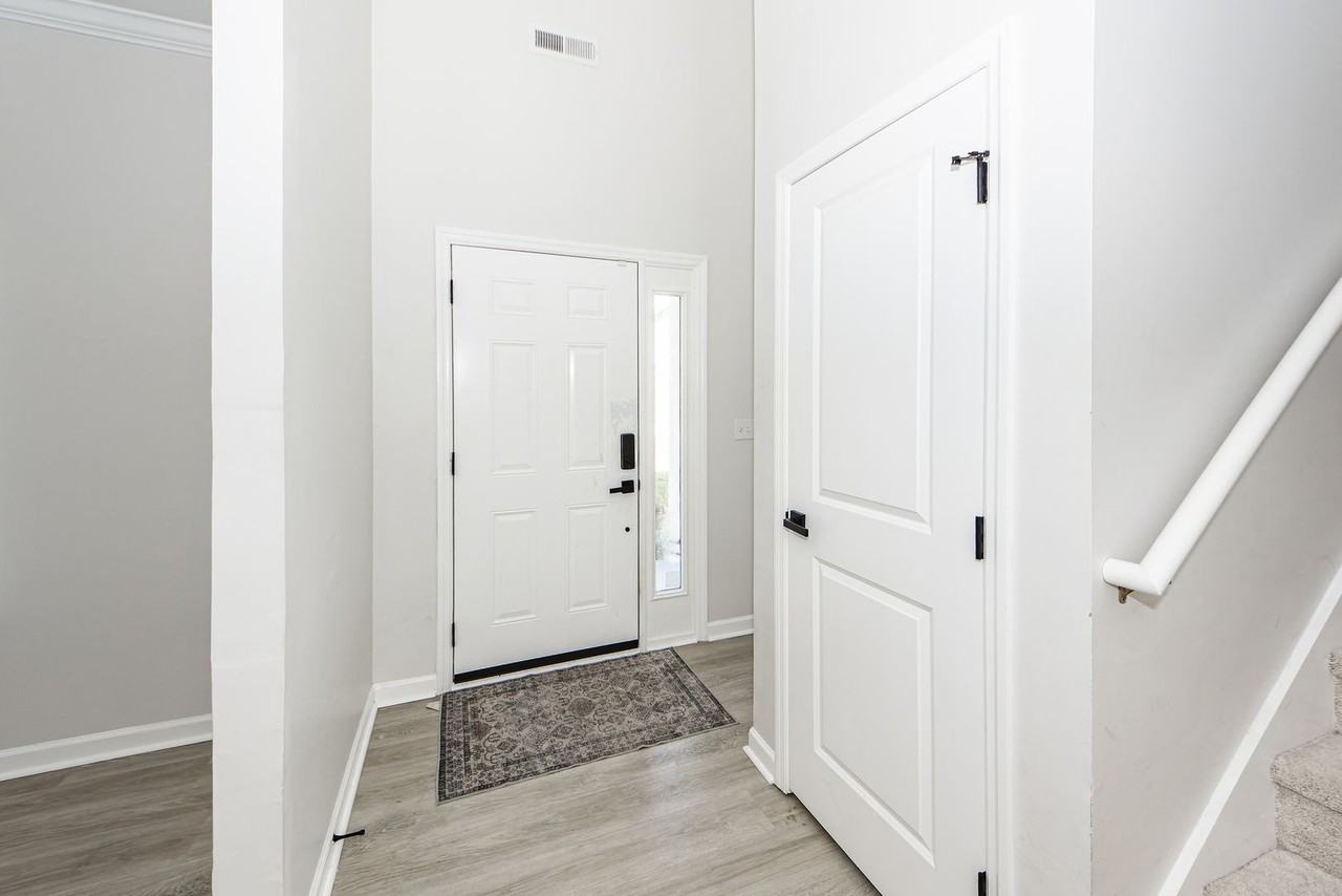 122 Red Cypress Dr - Photo 2 of 44