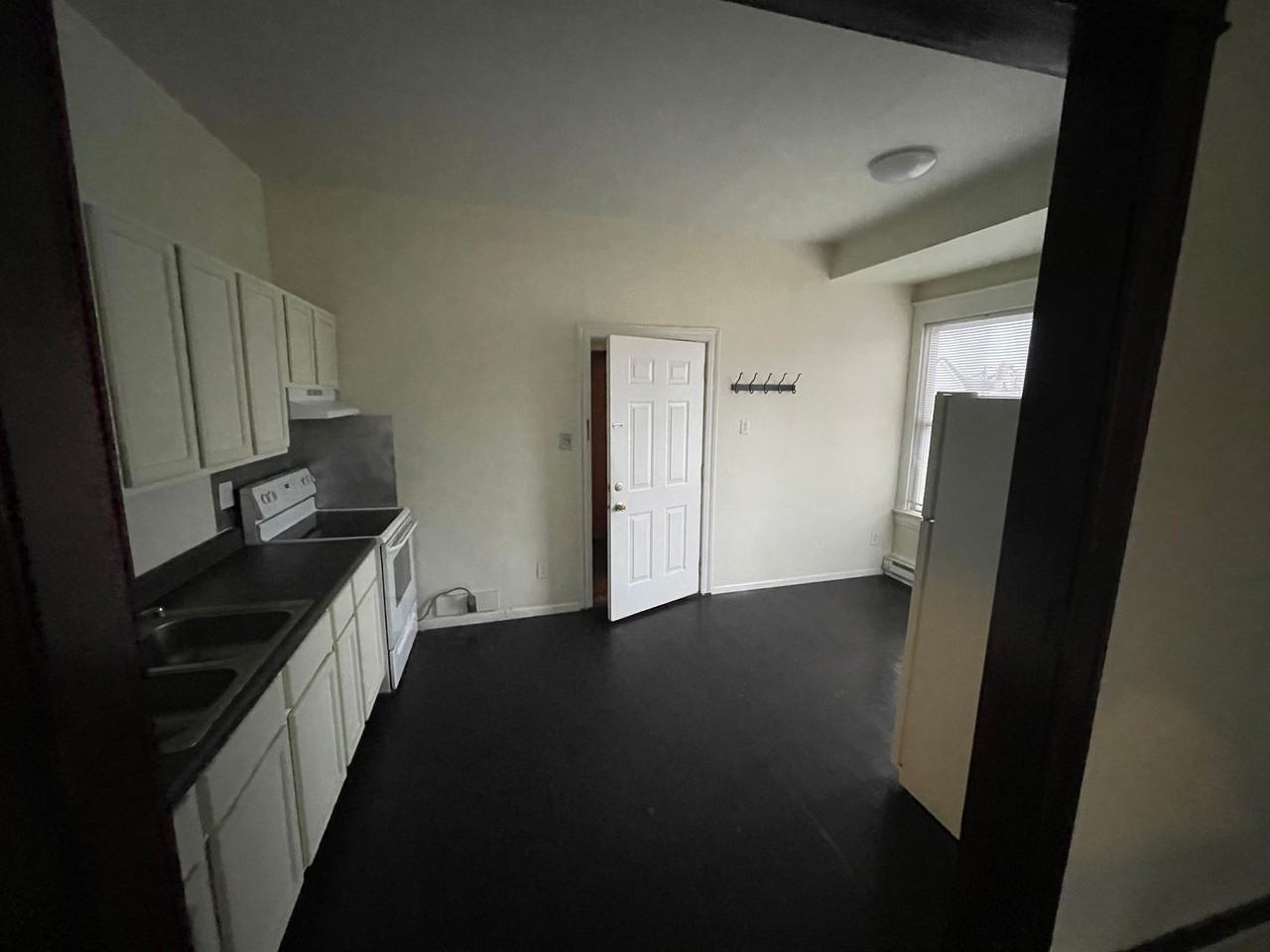 622 S 8th St - Photo 4 of 7