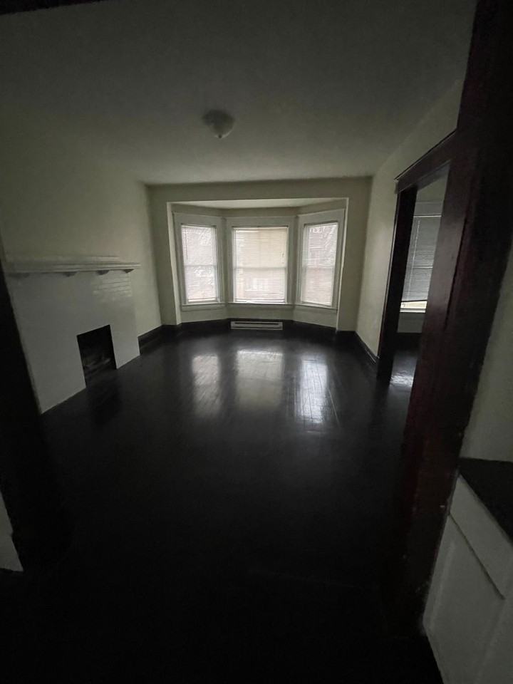 622 S 8th St - Photo 6 of 7