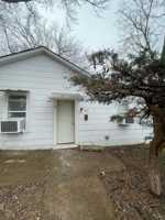 featured image of 215 E Copley Ave