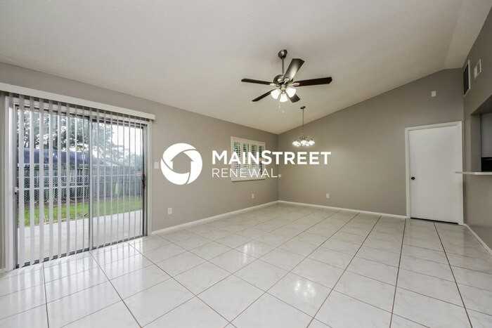 1522 Birchwood Ave - Photo 3 of 16