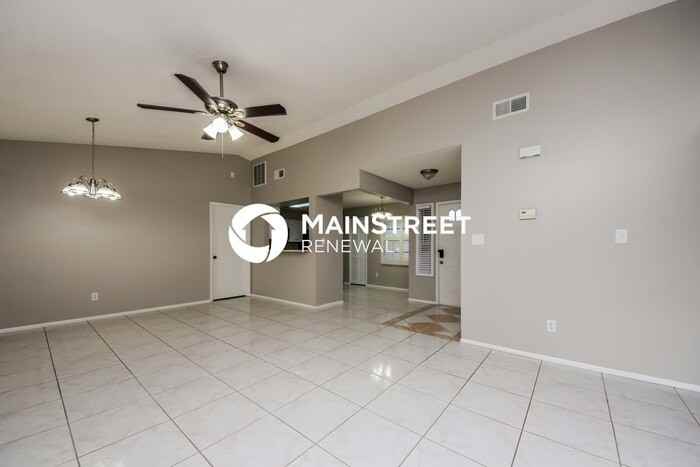 1522 Birchwood Ave - Photo 4 of 16