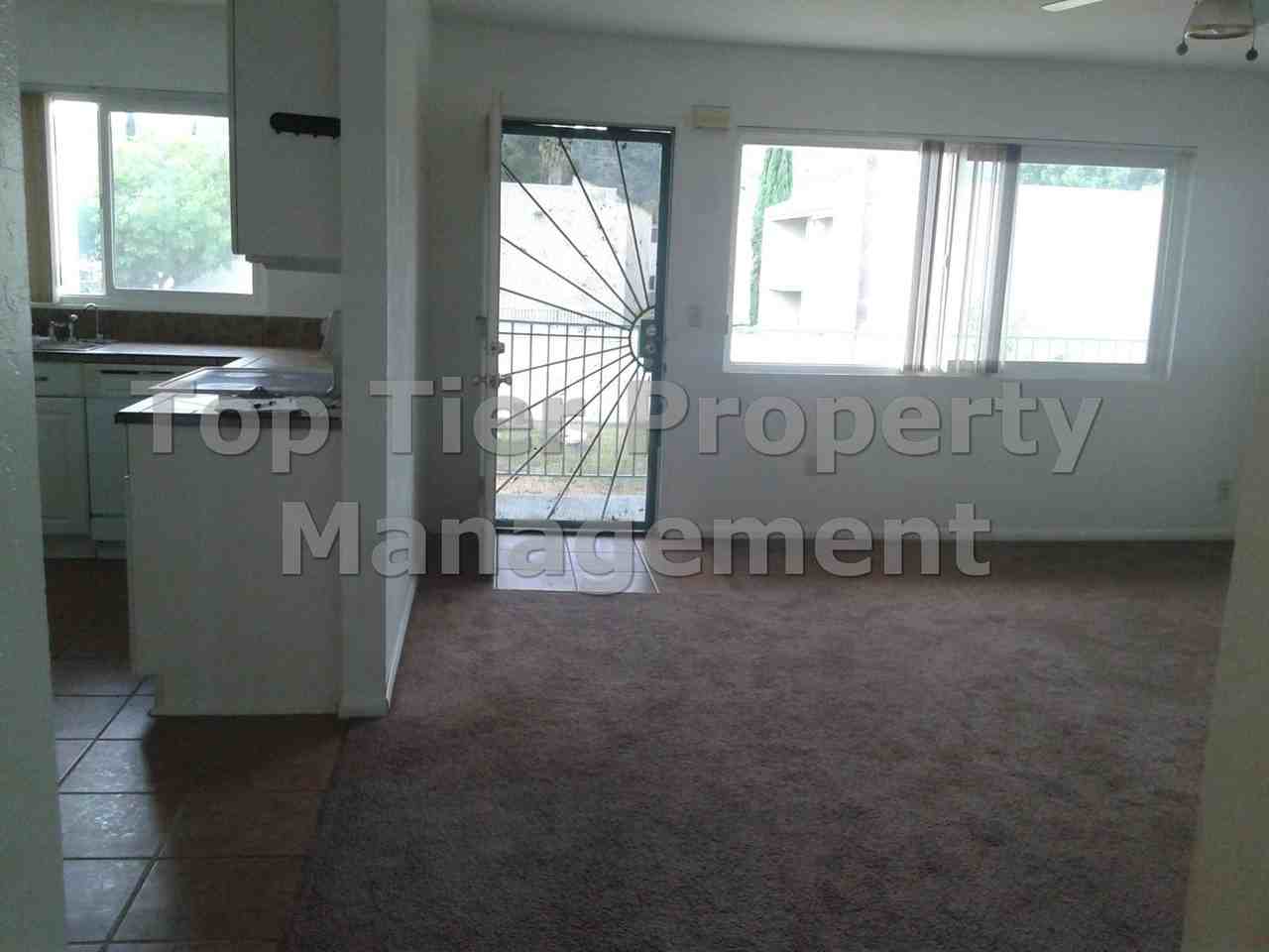 908 S Sunshine Ave #17 - Photo 3 of 14