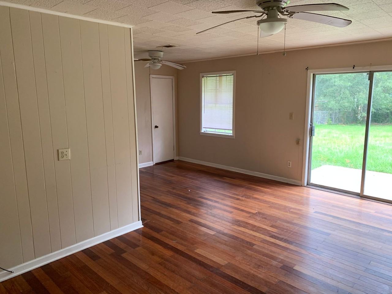 706 Martin Luther King Dr - Photo 4 of 12