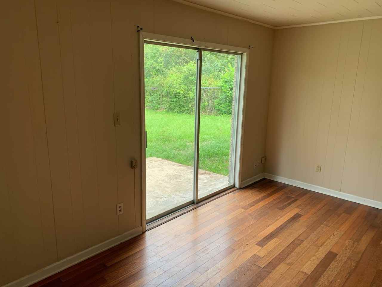 706 Martin Luther King Dr - Photo 5 of 12