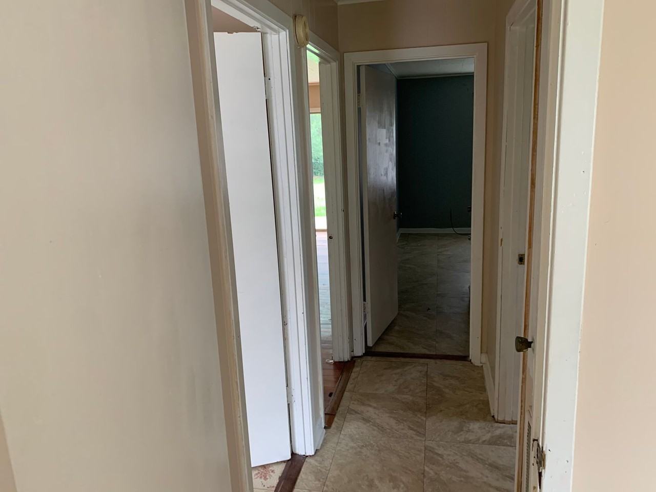 706 Martin Luther King Dr - Photo 6 of 12