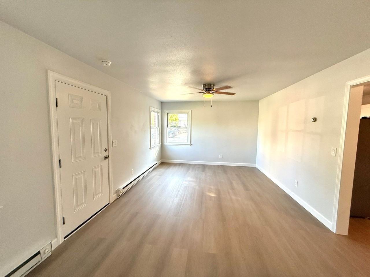 430 Roanoke St E - Photo 3 of 20