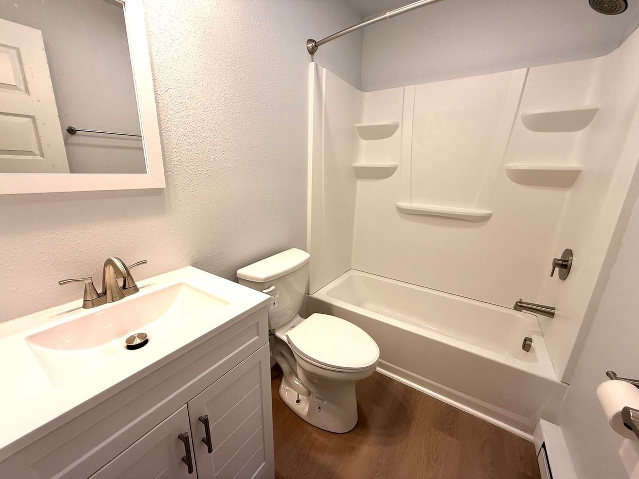 430 Roanoke St E - Photo 7 of 20