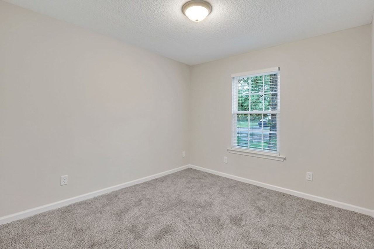 119 Villa Rd - Photo 4 of 27