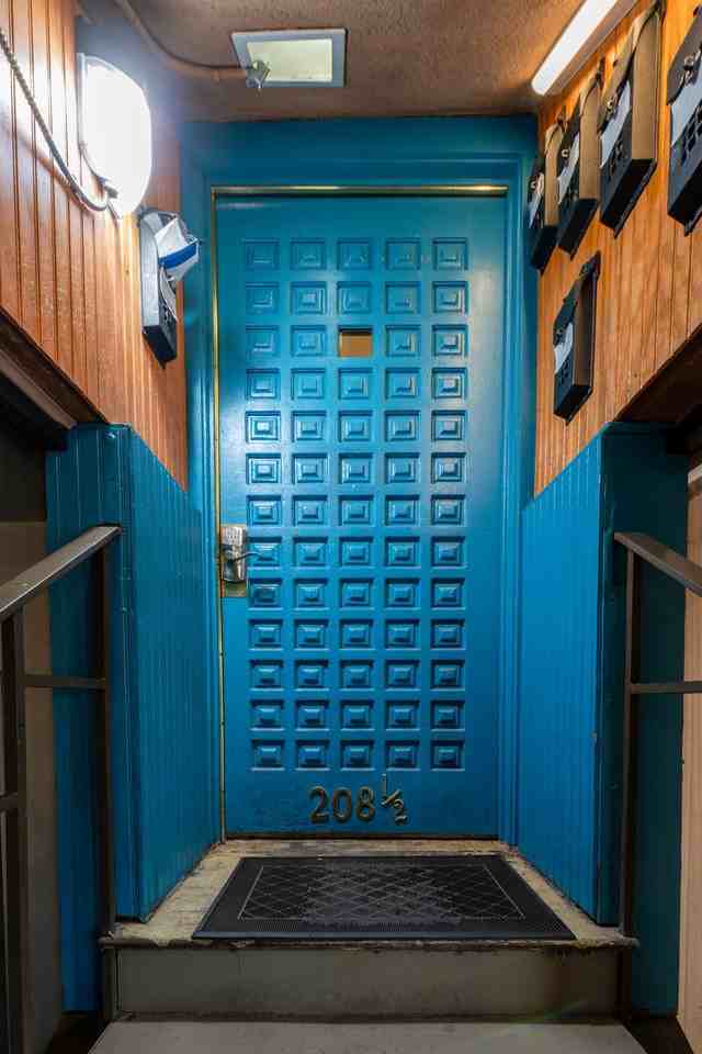 208 1/2 W San Francisco St - Photo 5 of 16