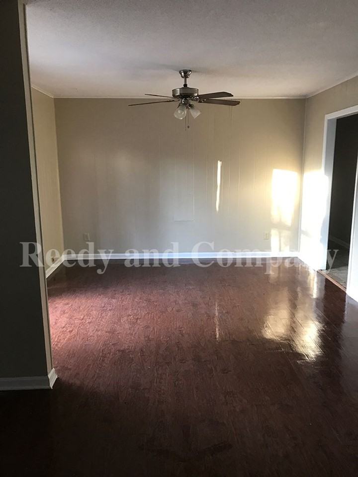 5021 Appleville St - Photo 4 of 15