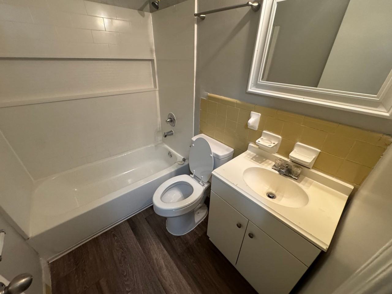 3866 Castleman St - Photo 3 of 14