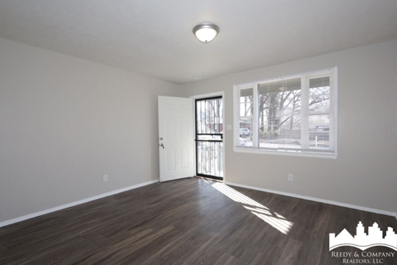 1832 S Sutton Dr - Photo 7 of 17