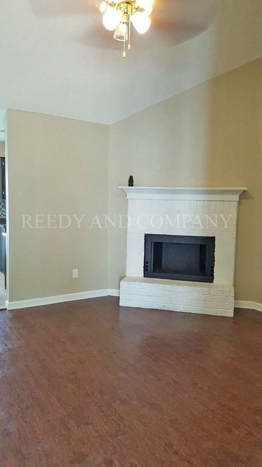 9298 Charly Hill Ln - Photo 3 of 15