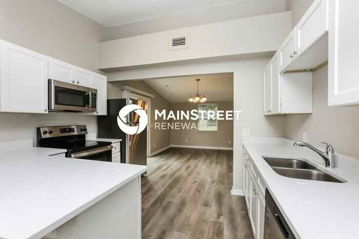 2428 Maple Ave - Photo 5 of 16