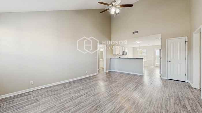 3111 Wellington Pl - Photo 4 of 25