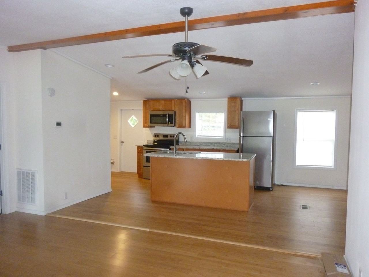 Caliber Leasing, LLC - Photo 2 of 10