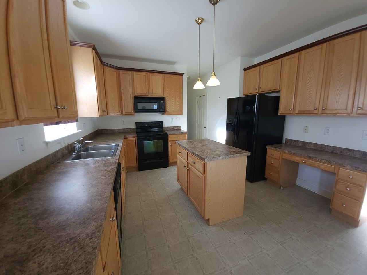 17 Bordeaux Blvd - Photo 3 of 29