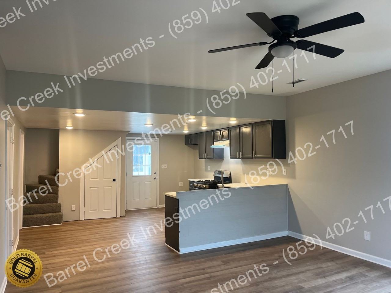 137 Fairview Ave - Photo 3 of 11