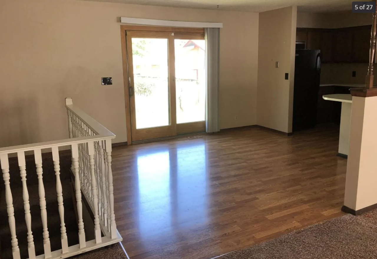 5736 Croyden Cir - Photo 5 of 14