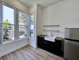 DL Market - Photo 1 of 1