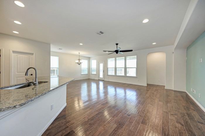 6141 Mantalcino Dr - Photo 5 of 24