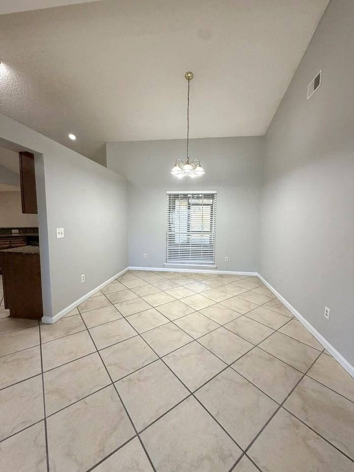 1300 Portside Dr - Photo 4 of 16