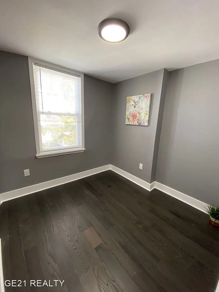 2609 Wilder St - Photo 4 of 13