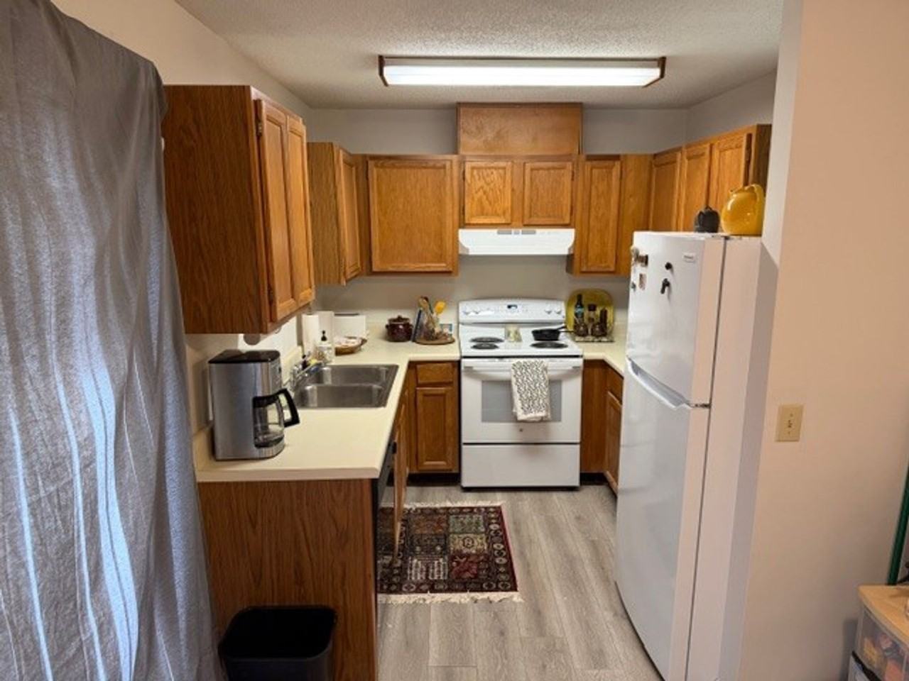 1048 Stonegate Dr Apt D - Photo 3 of 3