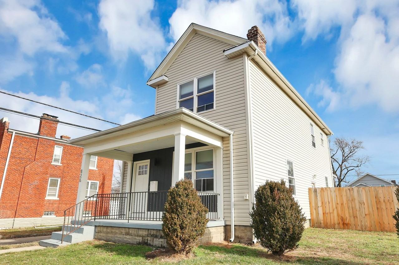 826 S 18th St - Photo 3 of 29