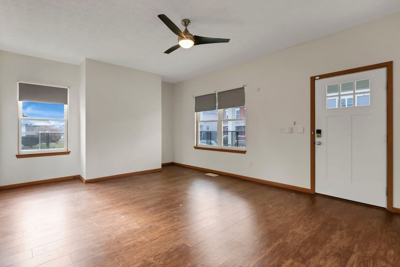 826 S 18th St - Photo 7 of 29